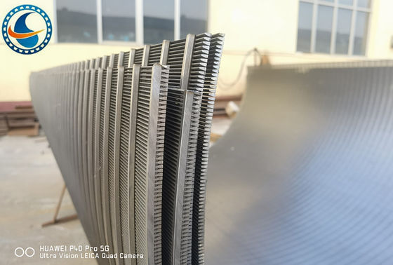 Oemのステンレス鋼の304くさびワイヤーふるい版0.5mmスロット入り口