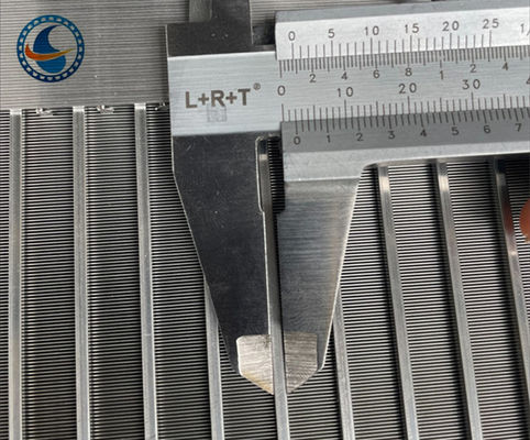 Oemのステンレス鋼の製紙のための304のくさびワイヤー スクリーンのパネル